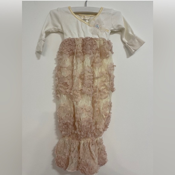 Bebemonde Botique  Baby Girl Gown One Size - Picture 3 of 7